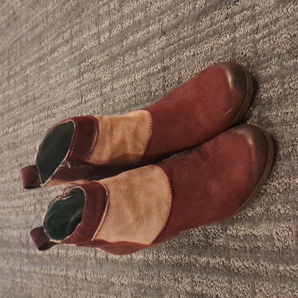 Khrio Booties, Burgundy and taupe patch